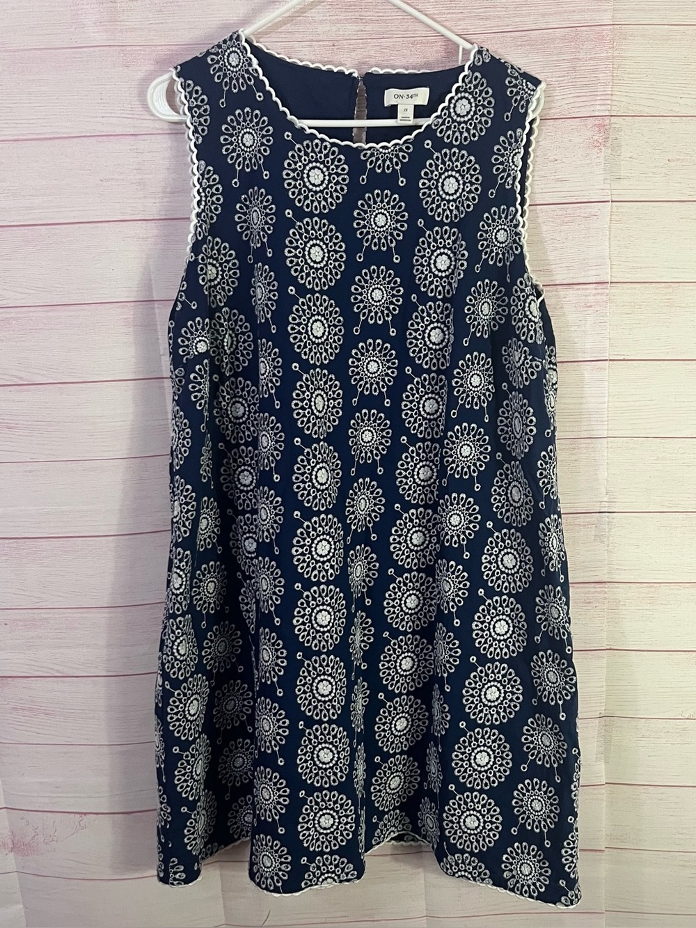 On 34th Navy Blue Scallop-Edge Eyelet Shift Sleeveless Dress Size 2X